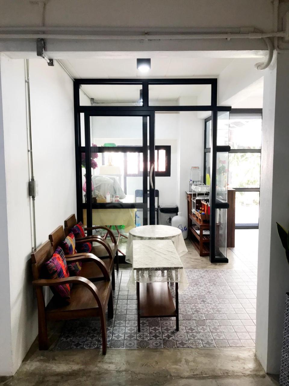 Manon Sleepeatdrink Bed and Breakfast Chiang Mai Exteriör bild